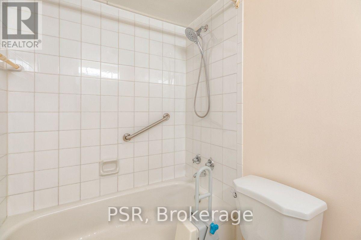 #612 3695 KANEFF CRESCENT - 20