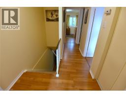18 Claudette Gate, Hamilton, ON L9B1T5 Photo 16