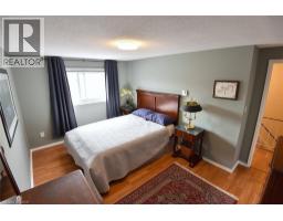 18 Claudette Gate, Hamilton, ON L9B1T5 Photo 18
