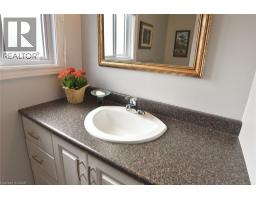 18 Claudette Gate, Hamilton, ON L9B1T5 Photo 24