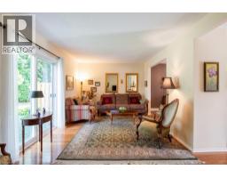 2pc Bathroom - 18 Claudette Gate, Hamilton, ON L9B1T5 Photo 6