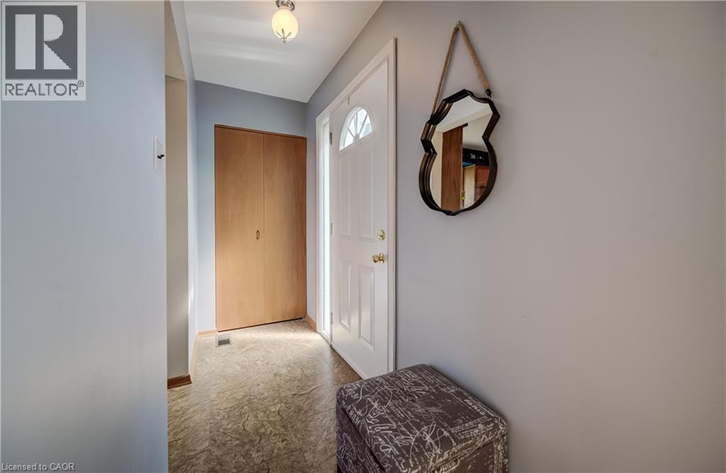 30 KINGSWOOD Drive — photo 3