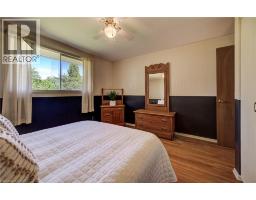 30 Kingswood Drive, Kitchener, ON N2E1A7 Photo 16