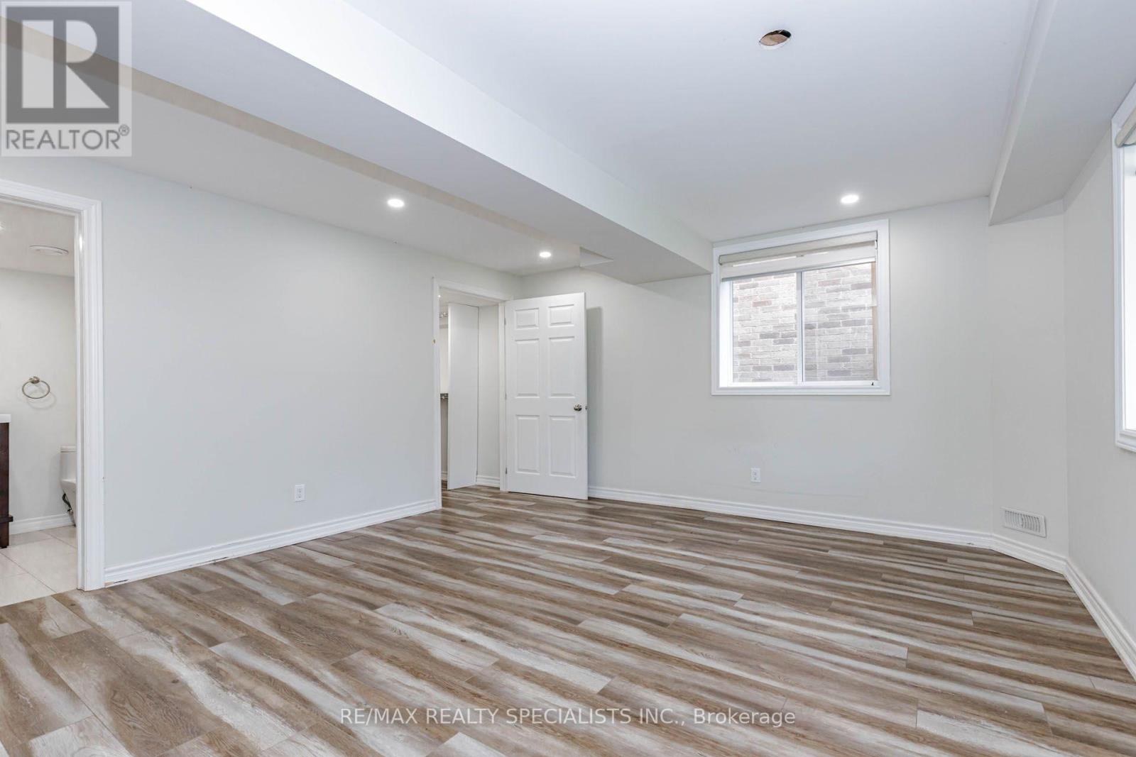 117 NORMA CRESCENT - Image 40
