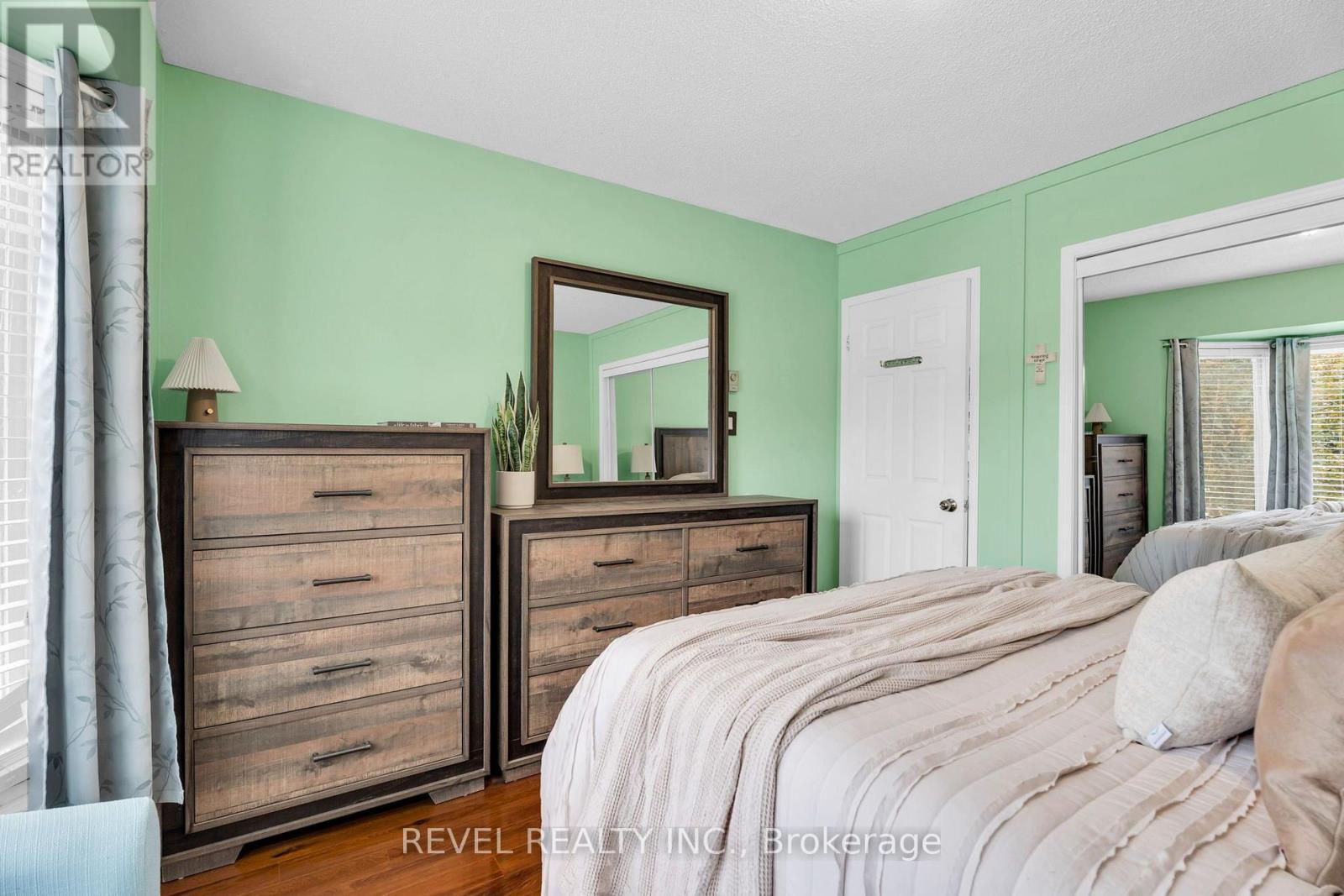 302 SHELBURNE PLACE - 11