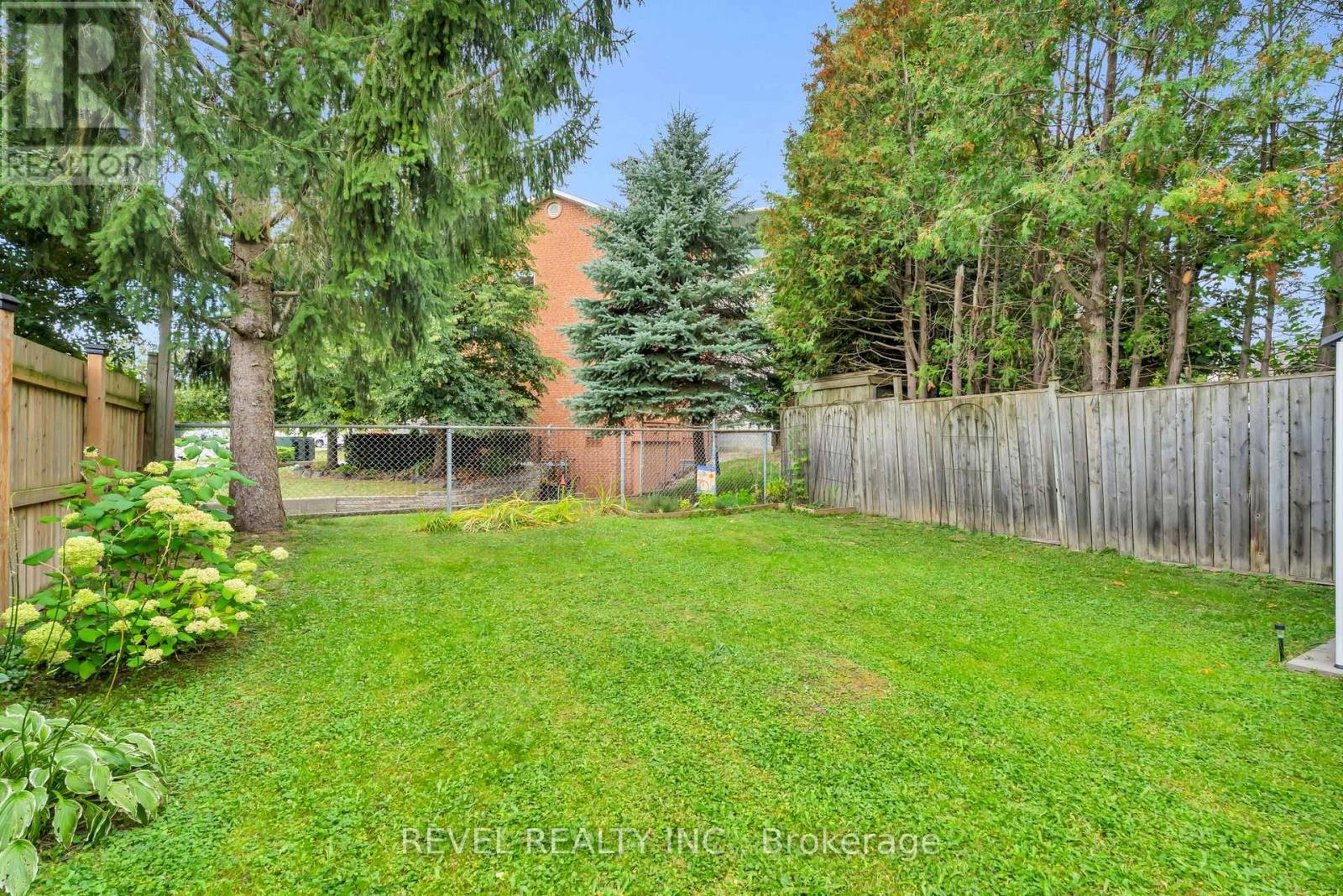 302 SHELBURNE PLACE - 19