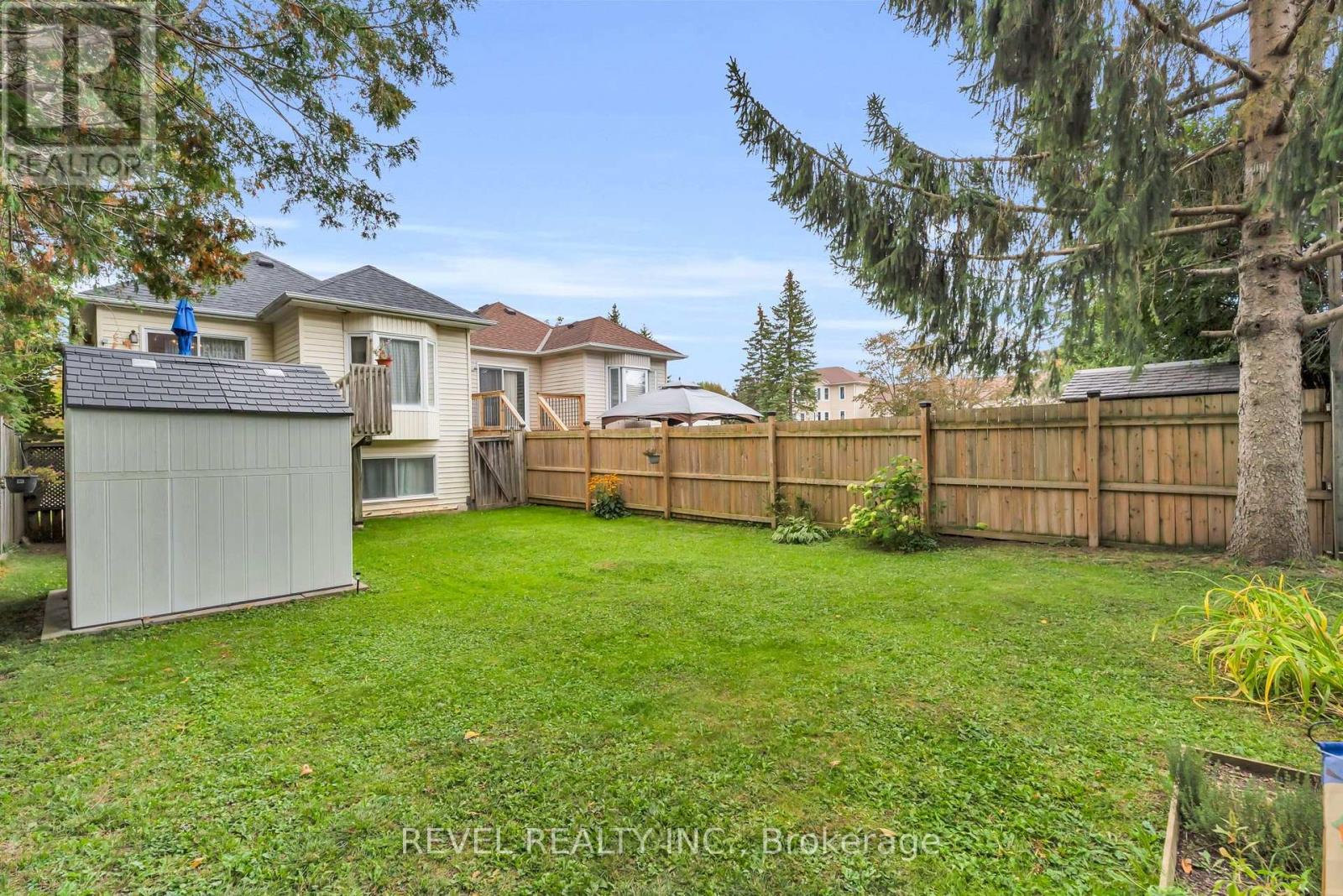 302 SHELBURNE PLACE - 21