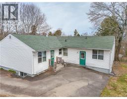 774 Reid Street, photo 3