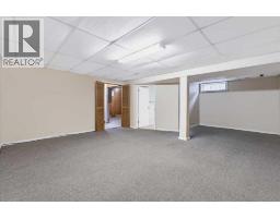 2731 & 2733, 2731 17 Street Nw, Calgary, AB T2M3S5 Photo 32