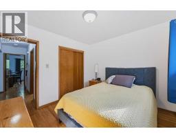 Kitchen - 2731 & 2733, 2731 17 Street Nw, Calgary, AB T2M3S5 Photo 13