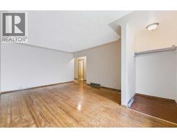 2731 & 2733, 2731 17 Street Nw, Calgary, AB T2M3S5 Photo 22
