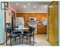 4pc Bathroom - 1309 Josephine, Windsor, ON N9B2L8 Photo 6