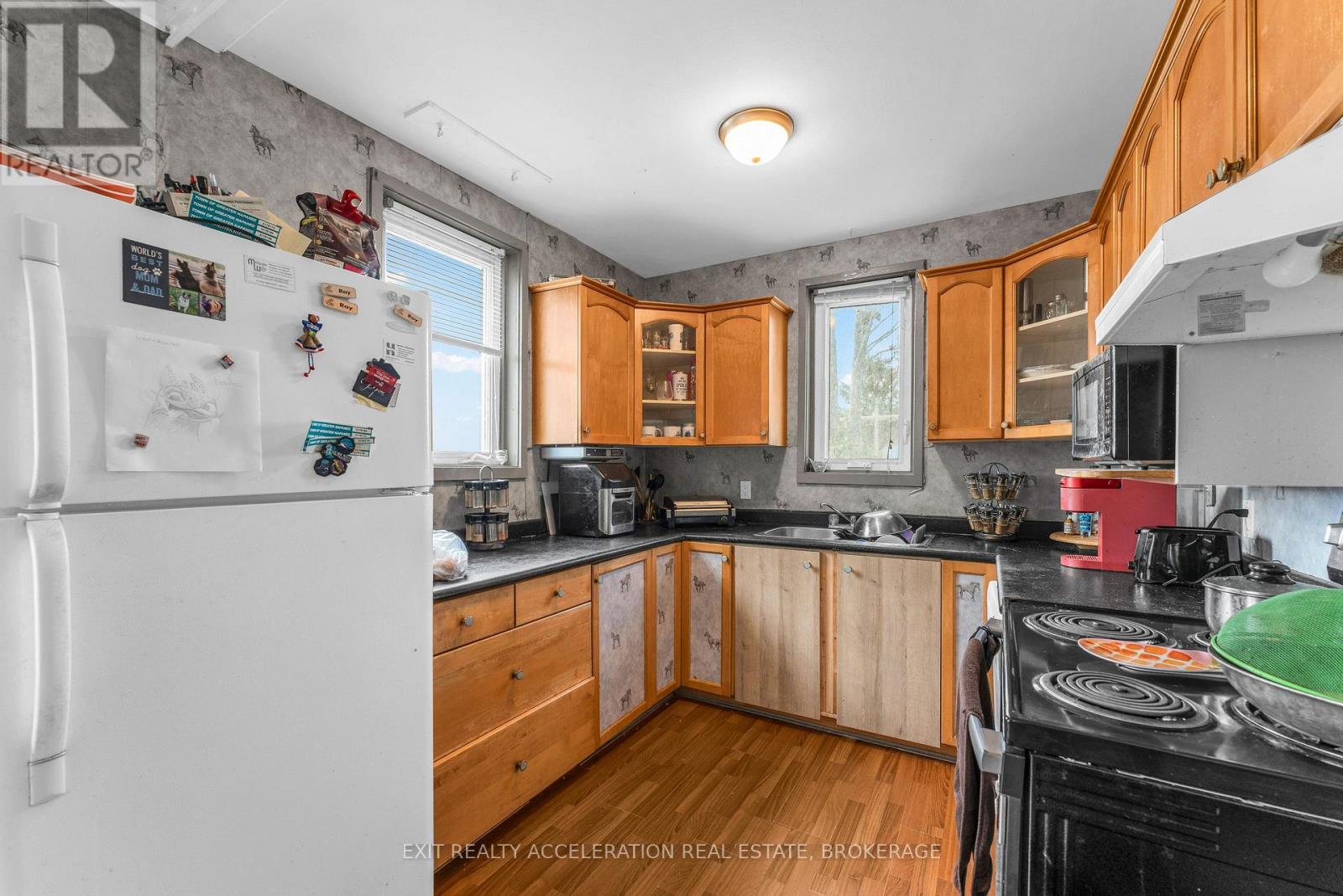 1696 STOREY STREET - Image 13