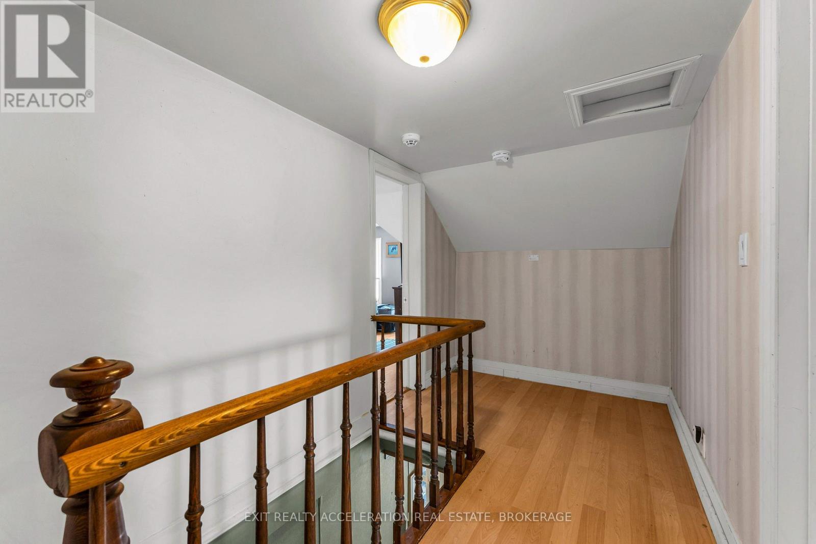 1696 STOREY STREET - 21