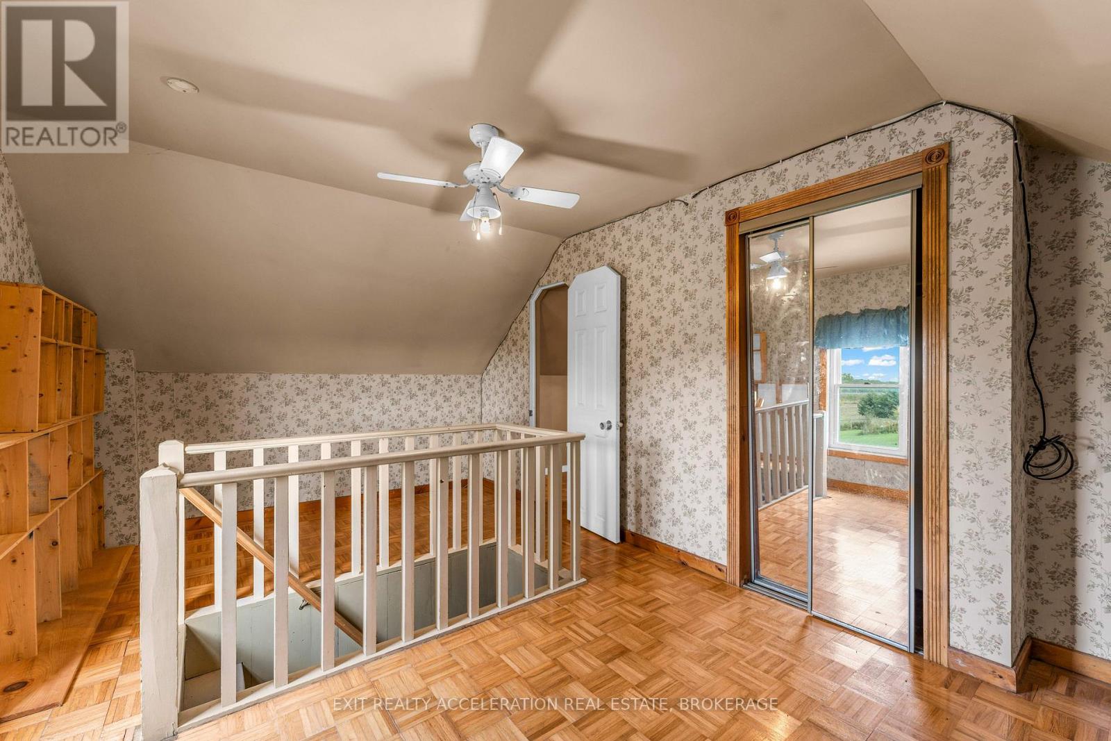 1696 STOREY STREET - 23