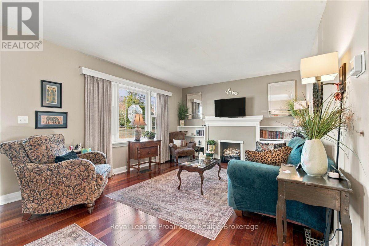 93 Bay Drive, Belleville, ON photo 10
