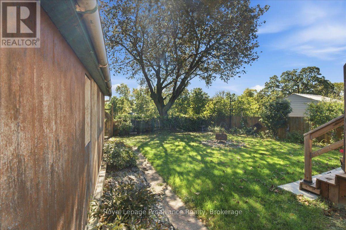 93 Bay Drive, Belleville, ON photo 37