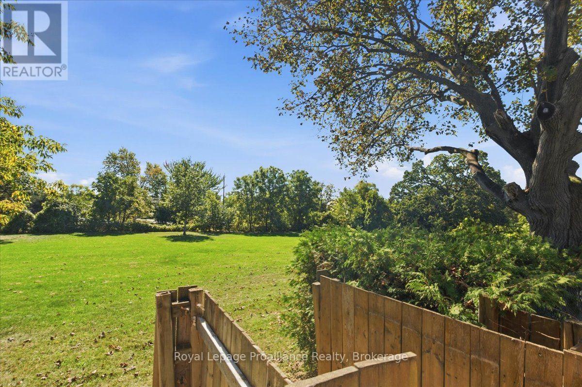 93 Bay Drive, Belleville, ON photo 39