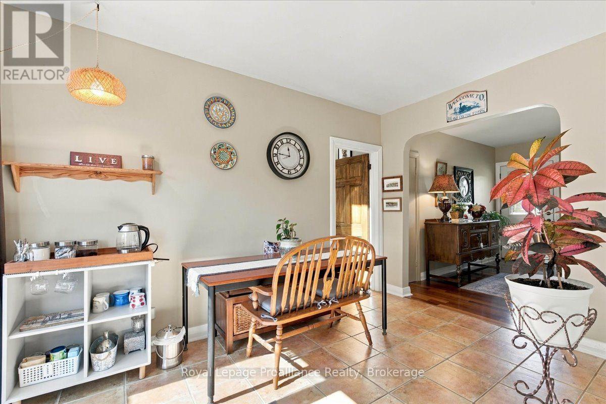 93 Bay Drive, Belleville, ON photo 9