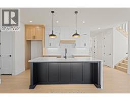 4pc Ensuite bath - 5240 Rafael, Tecumseh, ON N0R1K0 Photo 8