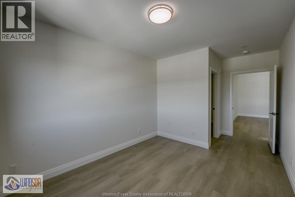 4300 Laurier Parkway — photo 38