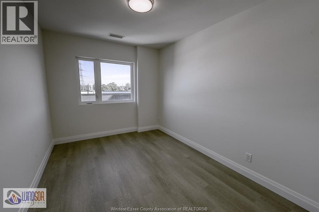 4300 Laurier Parkway — photo 15
