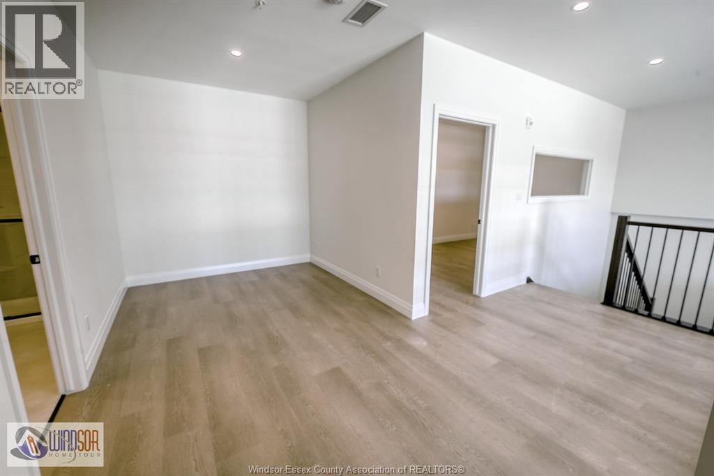4300 Laurier Parkway — photo 30