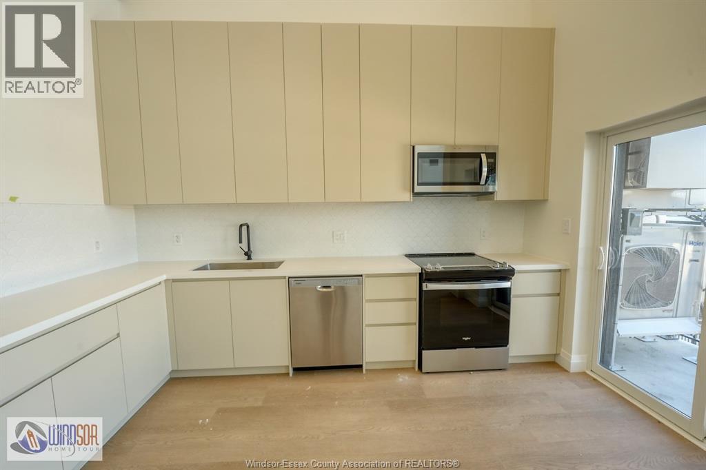 4300 Laurier Parkway — photo 22