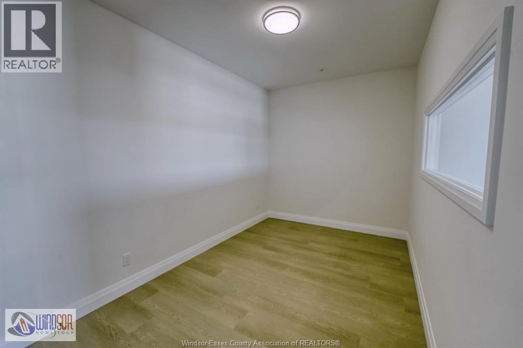 4300 Laurier Parkway — photo 31