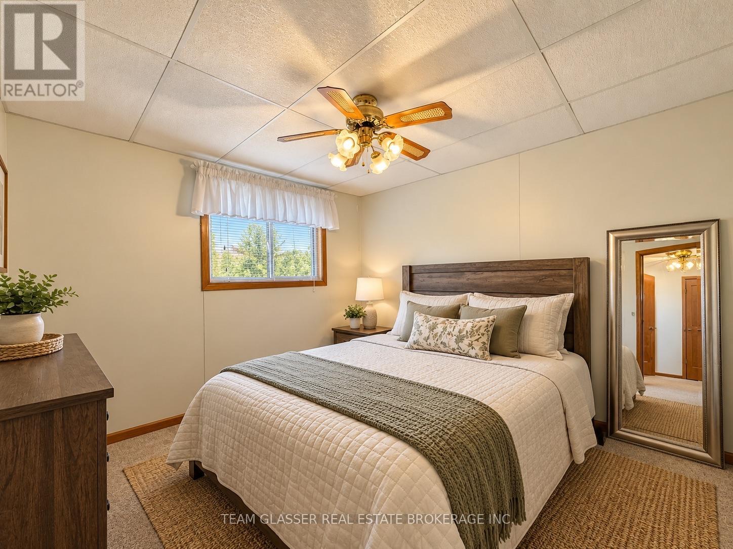 23014 SPRINGWELL ROAD - 16