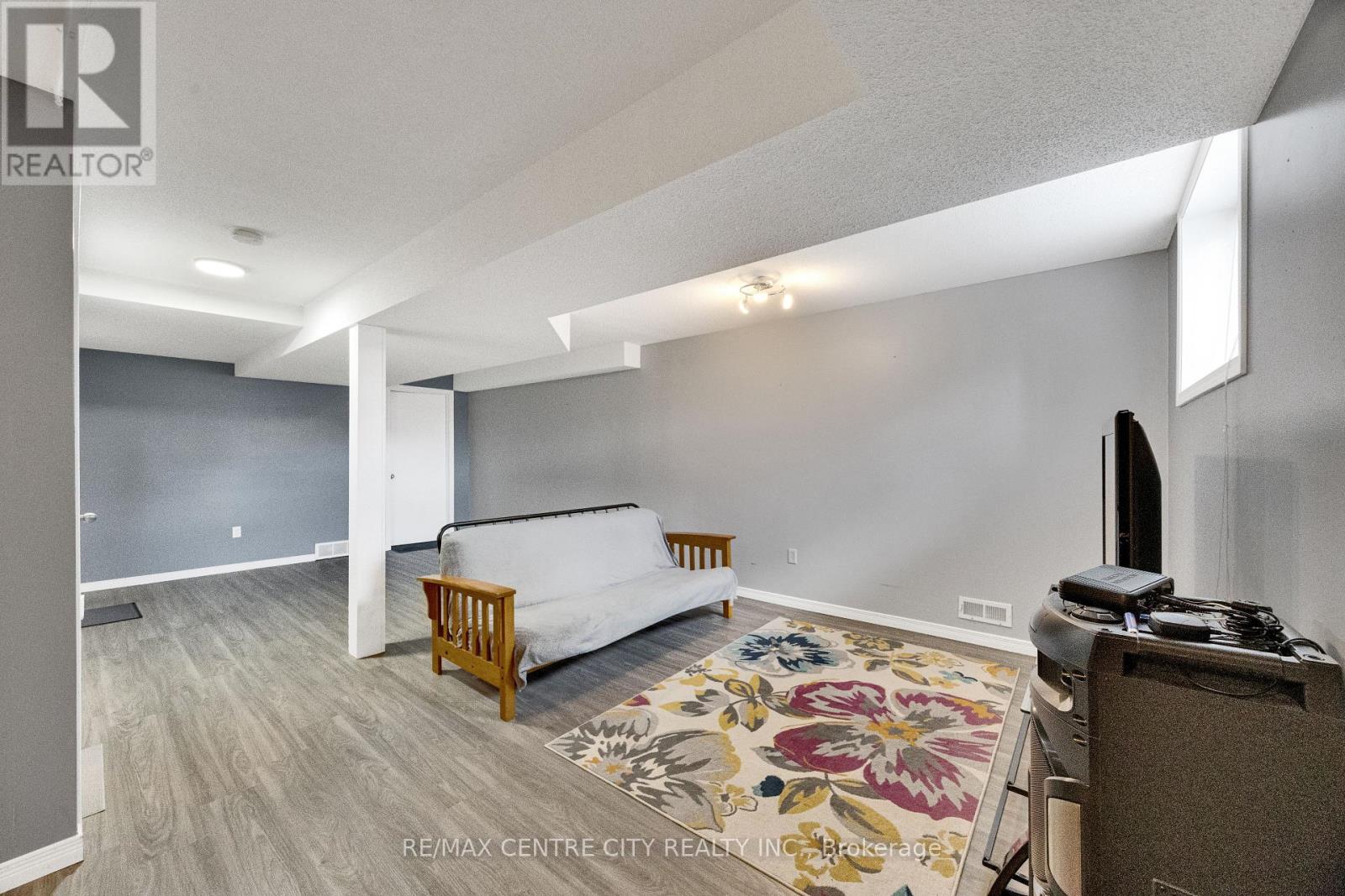 #26 195 BARKER STREET - Image 36