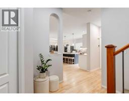 102 Springborough Point SW - photo 3