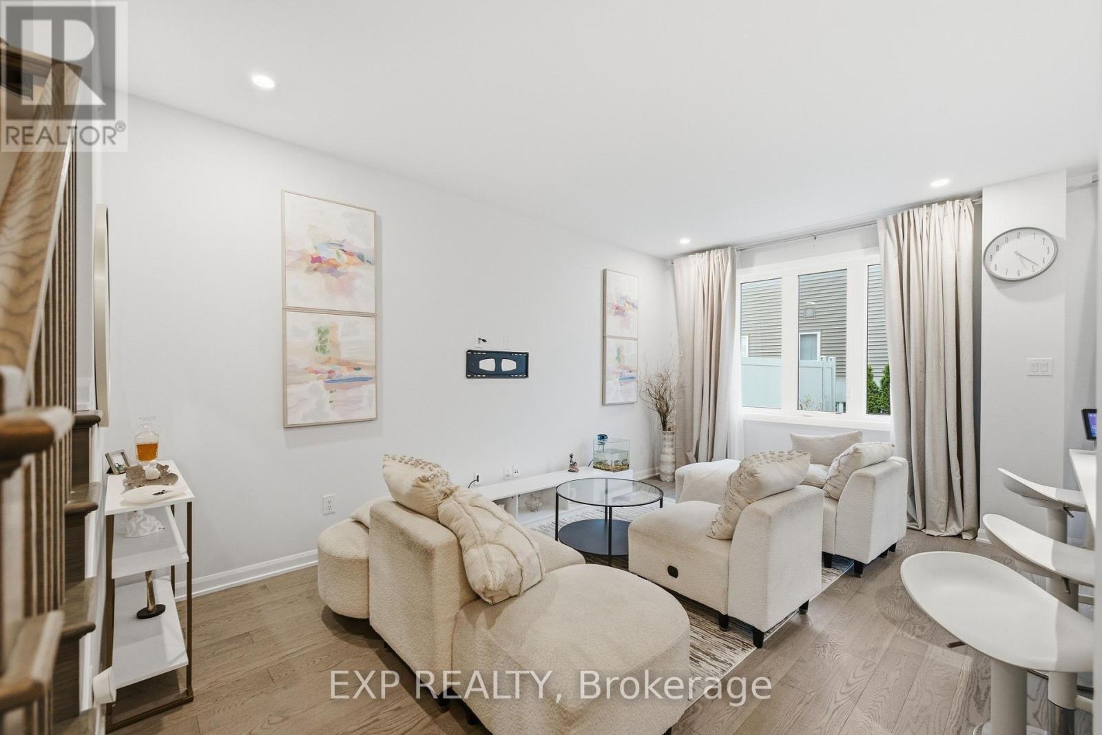 23 FINGLAS COURT - 10