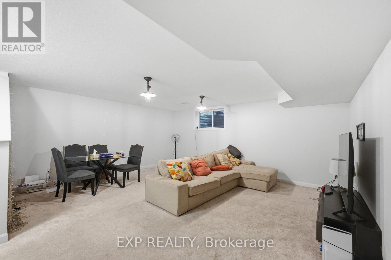 23 FINGLAS COURT - 25