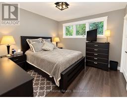 Bedroom 2 - 129 Marlborough Street, Thunder Bay, ON P7B4G5 Photo 6