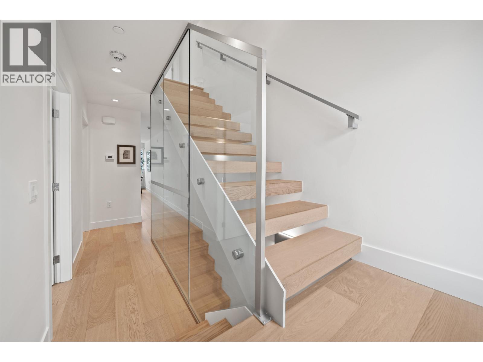 140 W WOODSTOCK AVENUE, Vancouver - Image 1