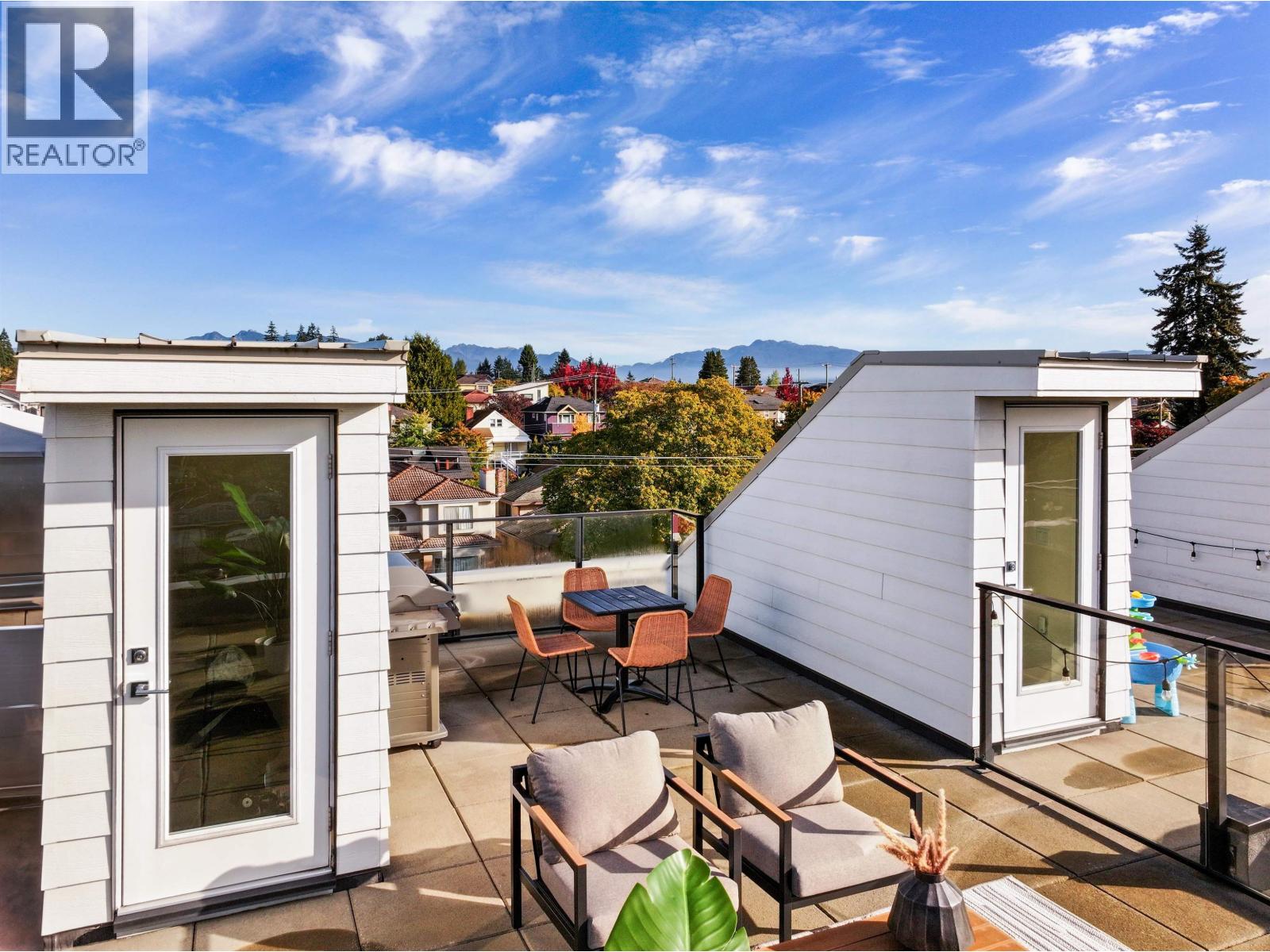 140 W WOODSTOCK AVENUE, Vancouver - Image 1