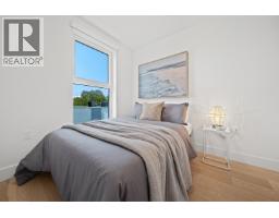 140 W Woodstock Avenue, Vancouver, BC V5Y0N1 Photo 27