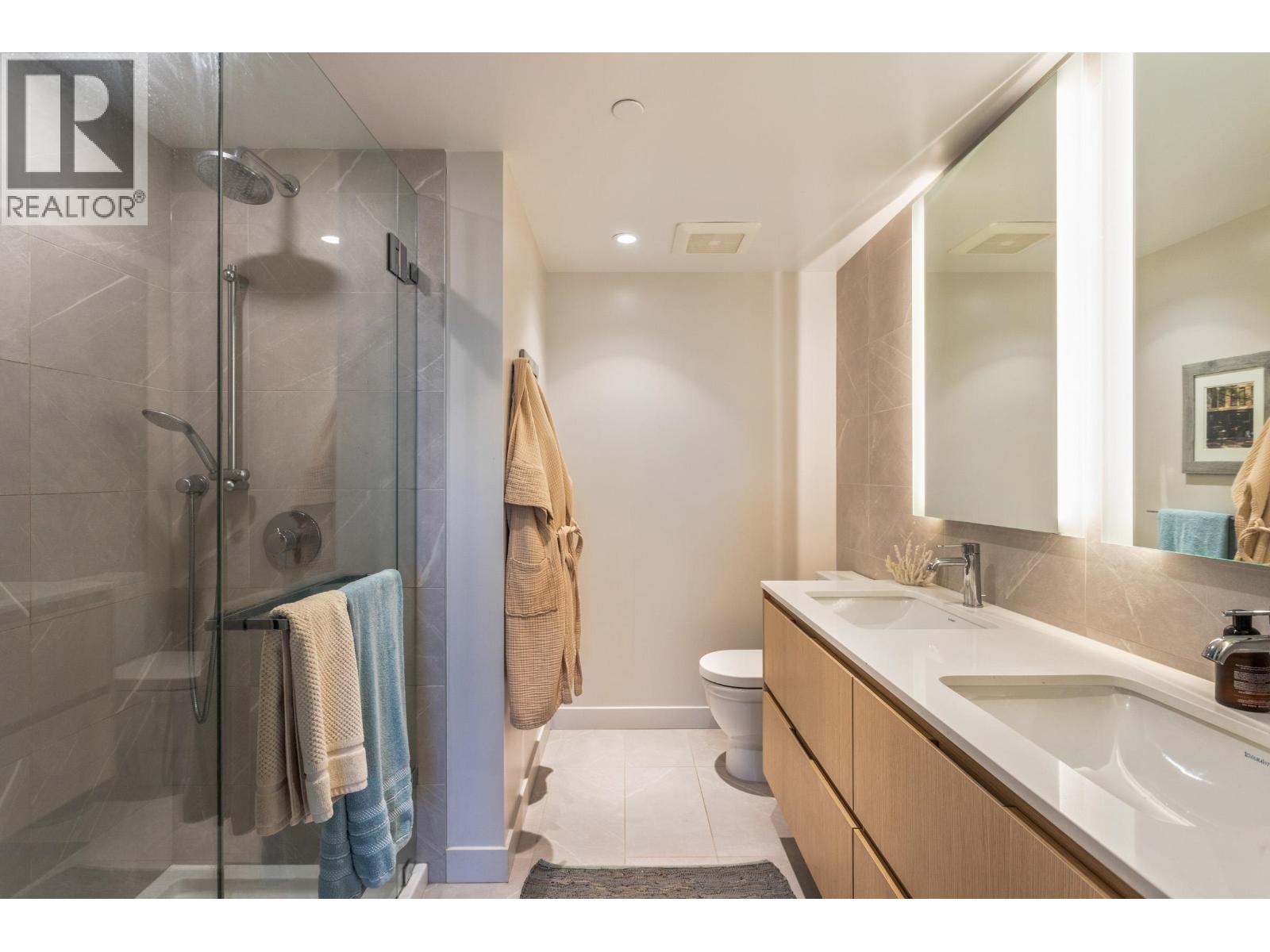Photo of 706 1500 FERN STREET 18
