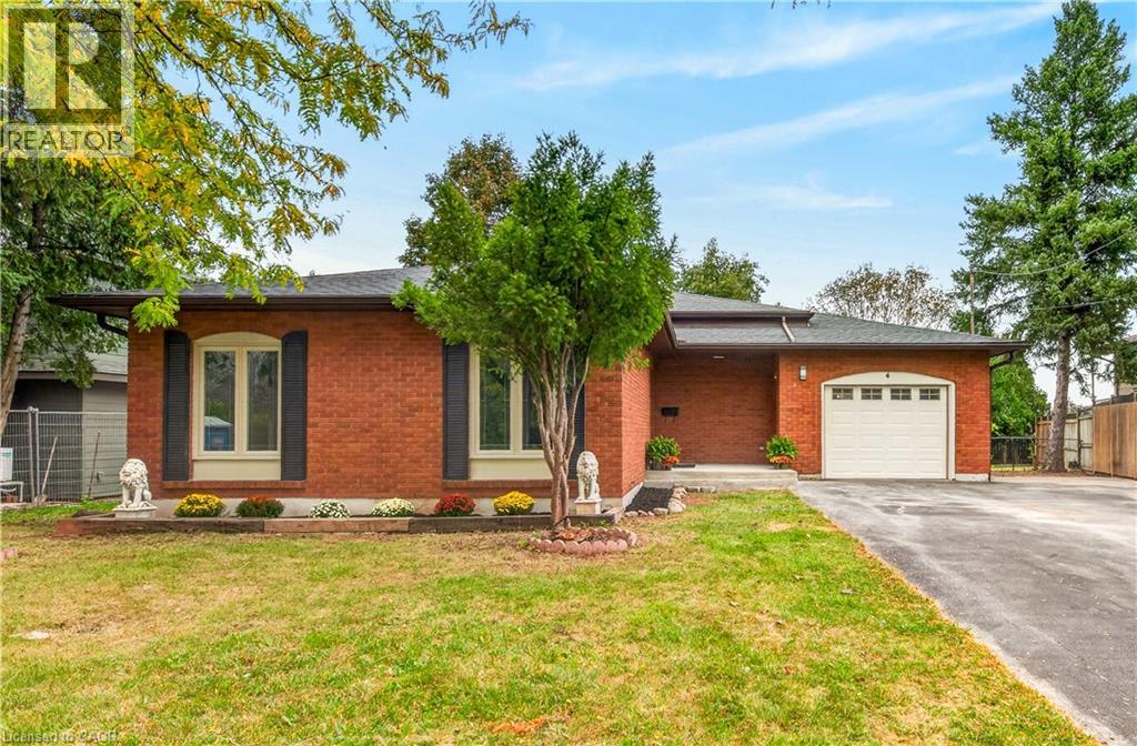 4 WOODCREST Drive