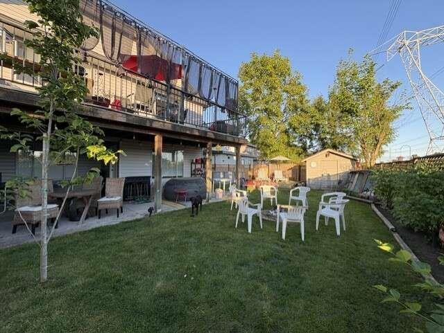 Photo 18 of 30