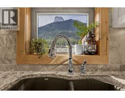 101, 102 Stewart Creek Rise, Canmore, AB T1W0E3 Photo 17
