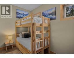 3pc Bathroom - 101, 102 Stewart Creek Rise, Canmore, AB T1W0E3 Photo 8