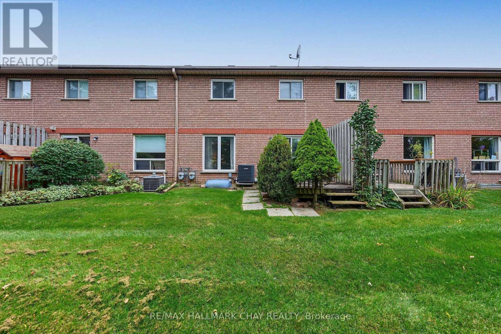 55 RIVERLEY LANE - 36