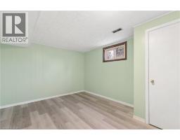 54 Hampton Place, Kitchener, ON N2B2S3 Photo 34