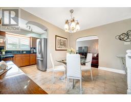 Kitchen - 240 Calvington Street, Toronto, ON M3M2N4 Photo 11