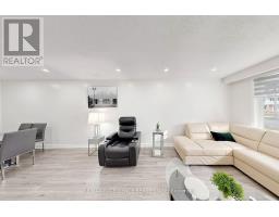 Living room - 25 Graymar Road, Brampton, ON L6S1Z7 Photo 10