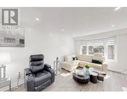 Living room - 25 Graymar Road, Brampton, ON L6S1Z7 Photo 8