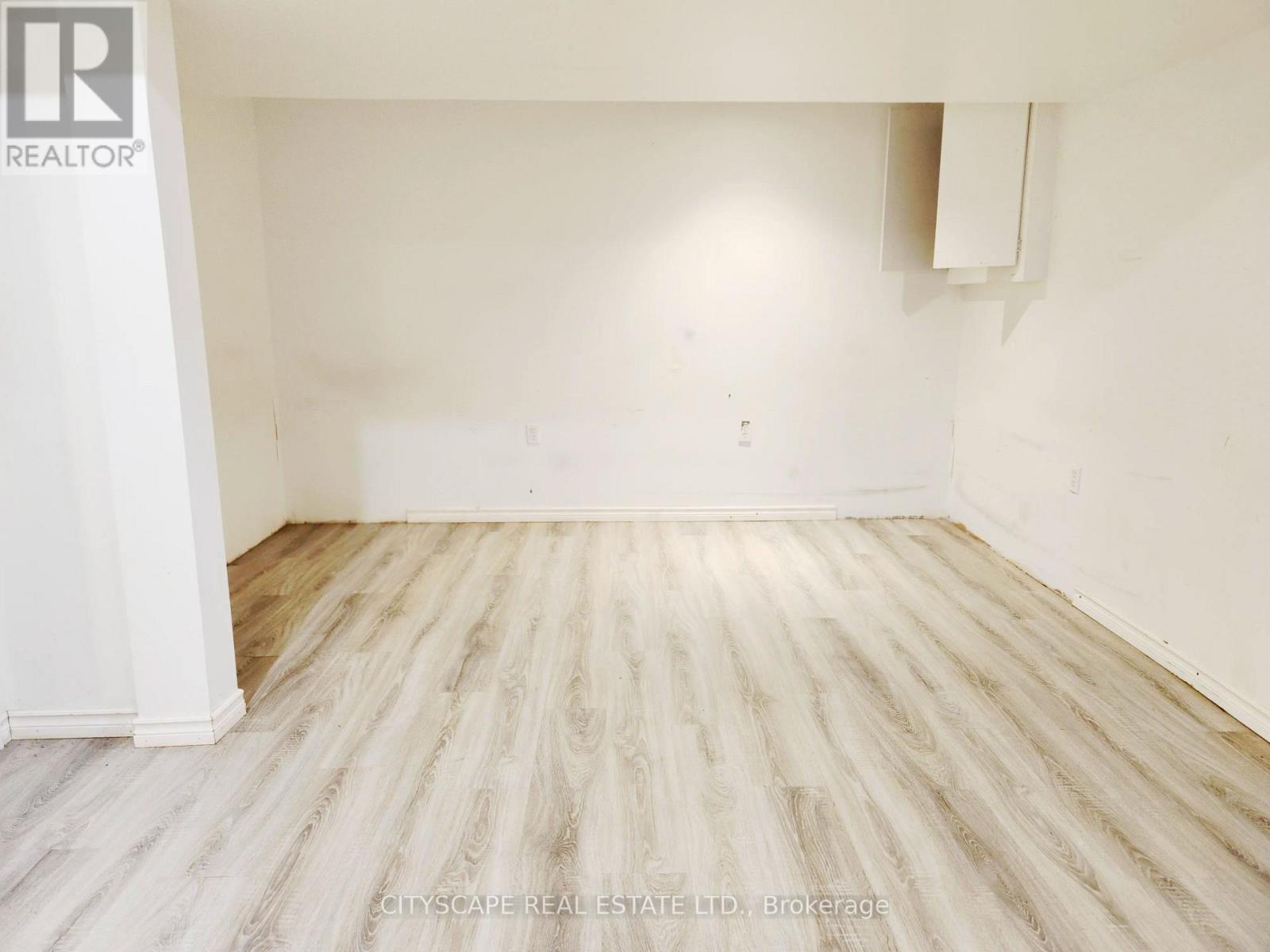 #25 25 BARONWOOD COURT - 26