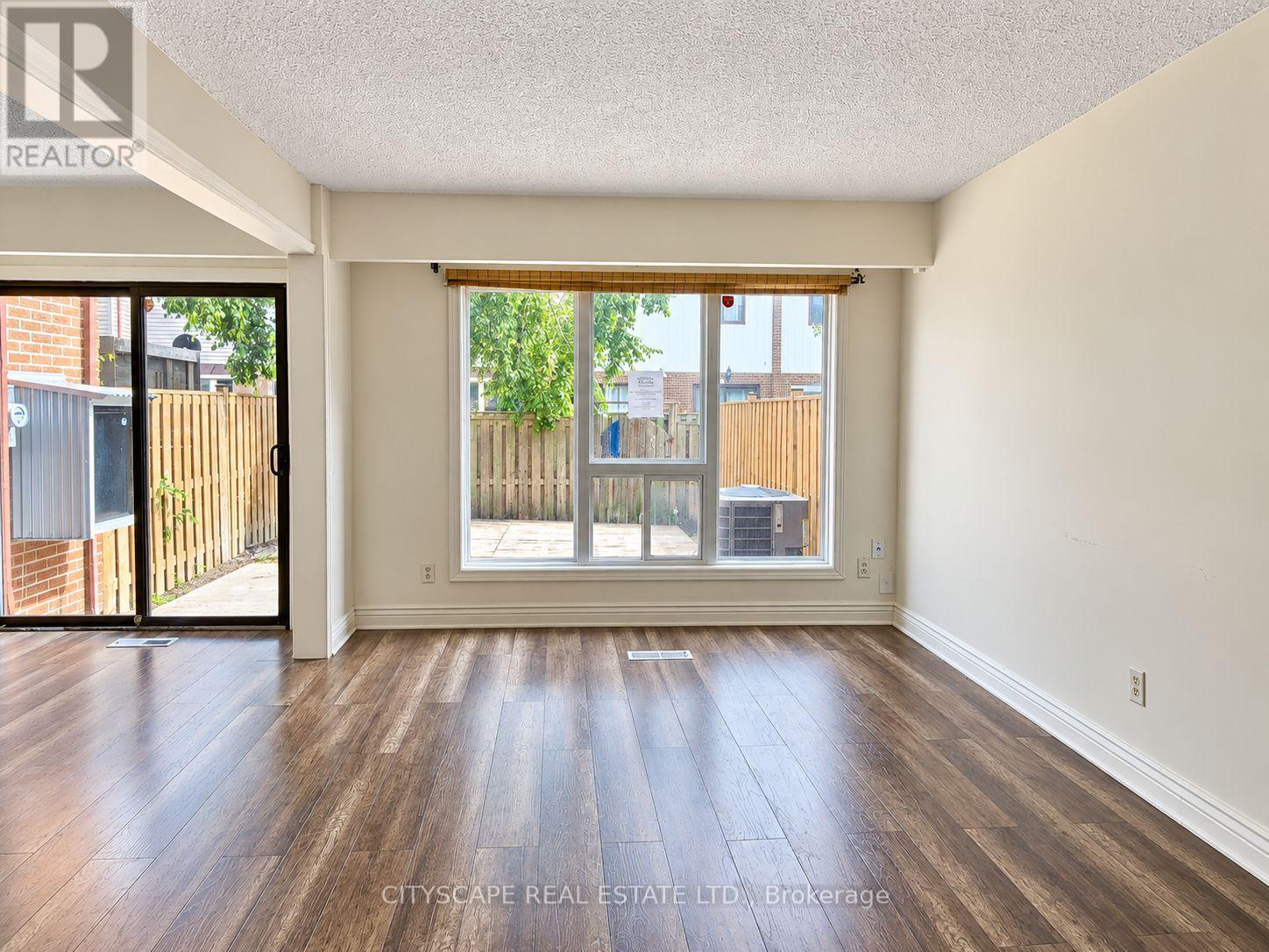 #25 25 BARONWOOD COURT - 7
